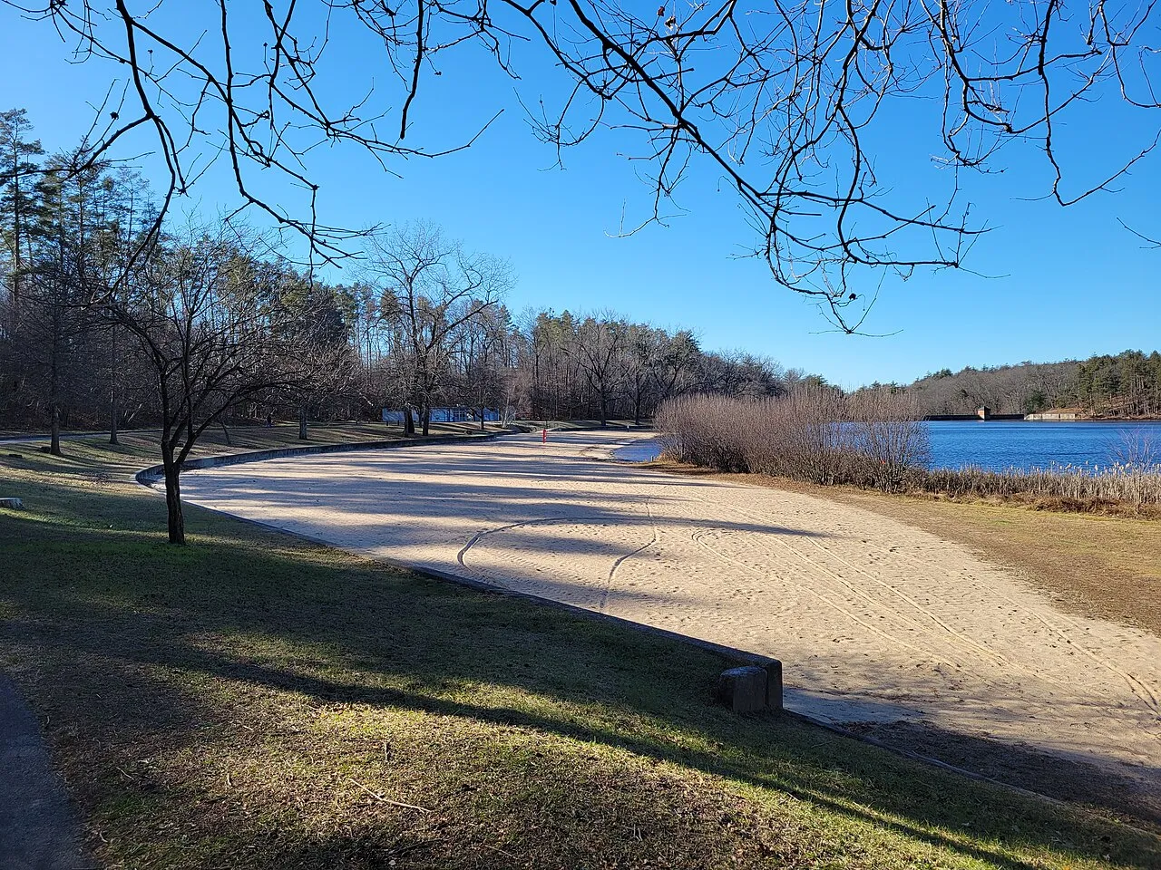 Chicopee Memorial State Park