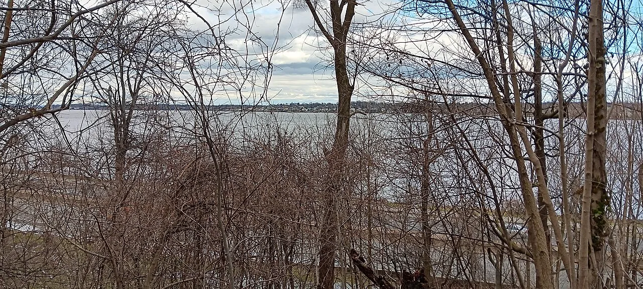 Crocheron Park