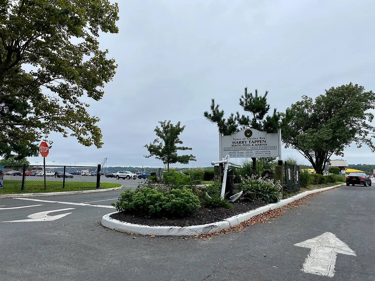 Harry Tappen Beach, Marina & Pool